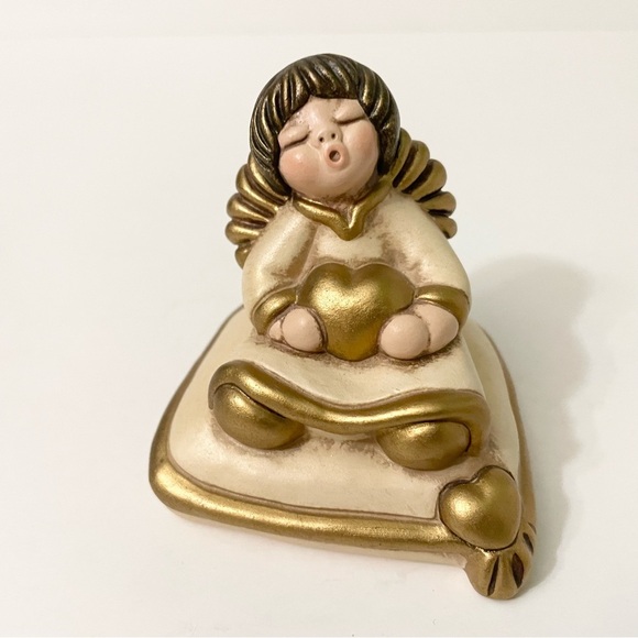 Vintage Thun Sleeping Angel with Gold Heart Ceramic Figurine Italy - Picture 1 of 11